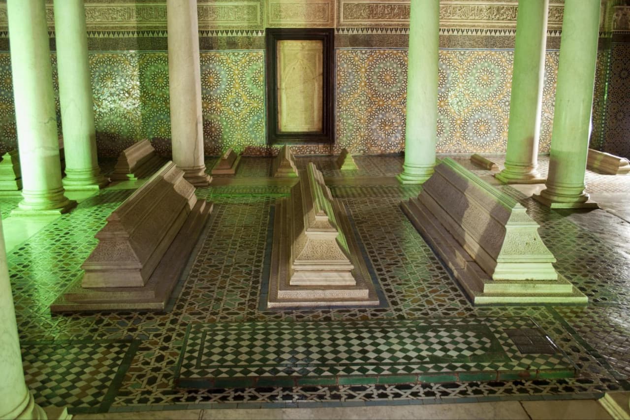 Marrakech Tour: Koutoubia Mosque, El Bahia Palace, Menara Gardens, Djemaa El Fna Square - image 4